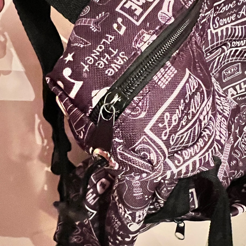 Hard Rock Cafe Black & White Backpack Iconic Sayings EUC - Picture 10 of 13